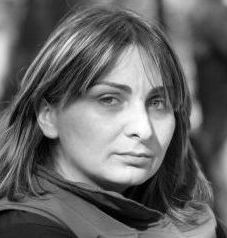 თოფურია თეა
